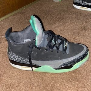 Used, but very good condition Jordan spizike son of mars low green glow.